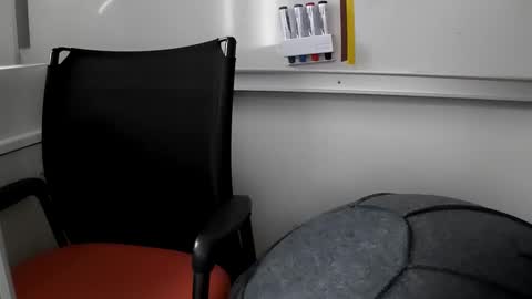 Snapshot of grandbi chatting on October 31, 2025, 2:29 pm grandbi online show from October 31, 2025, 2:29 pm