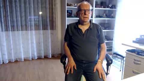 grandpach online show from February 24, 2025, 12:59 pm