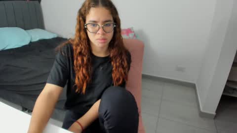 Snapshot of greciaruiz chatting on October 5, 2025, 10:18 pm GreciaRuiz online show from October 5, 2025, 10:18 pm