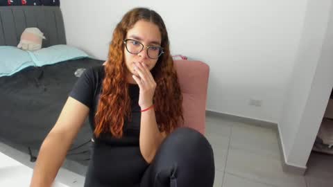 Snapshot of greciaruiz chatting on October 13, 2025, 11:49 pm GreciaRuiz online show from October 13, 2025, 11:49 pm