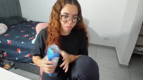 Snapshot of greciaruiz chatting on October 25, 2025, 9:53 pm GreciaRuiz online show from October 25, 2025, 9:53 pm