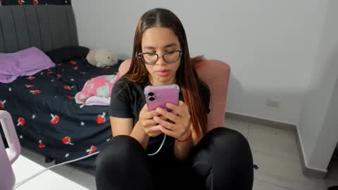 Snapshot of greciaruiz chatting on November 14, 2025, 1:04 am GreciaRuiz online show from November 14, 2025, 1:04 am