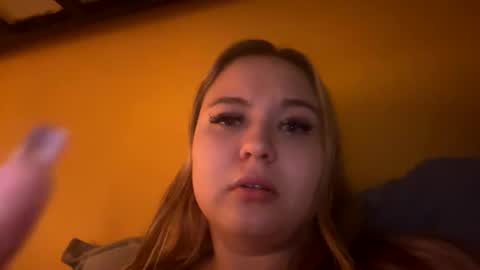 Snapshot of green_eyes_twinkl chatting on January 1, 2025, 2:09 am Lina 3 online show from January 1, 2025, 2:09 am