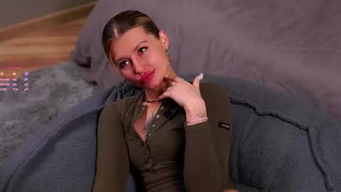 Snapshot of greengazon chatting on November 7, 2025, 1:33 pm Kelly online show from November 7, 2025, 1:33 pm