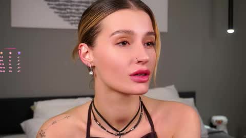 Snapshot of greengazon chatting on November 16, 2025, 12:44 pm Kelly online show from November 16, 2025, 12:44 pm