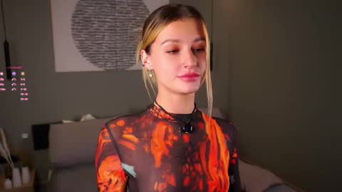 Snapshot of greengazon chatting on November 21, 2025, 1:10 pm Kelly online show from November 21, 2025, 1:10 pm