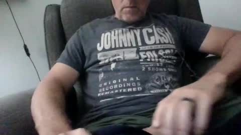 mmm hmmm online show from October 31, 2025, 3:07 am