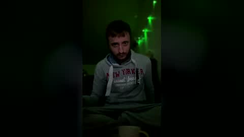 Grek32X online show from December 2, 2025, 5:35 am