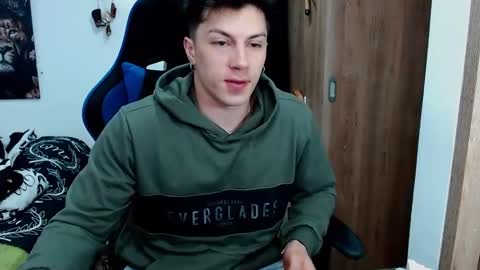 Snapshot of griego01 chatting on December 10, 2024, 12:28 am griego01 online show from December 10, 2024, 12:28 am