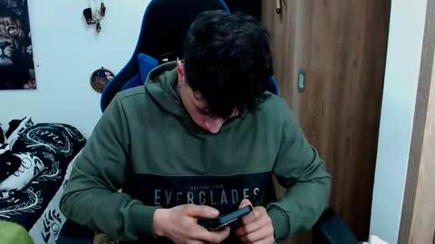 Snapshot of griego01 chatting on December 10, 2024, 3:30 am griego01 online show from December 10, 2024, 3:30 am