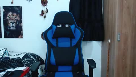 Snapshot of griego01 chatting on March 9, 2025, 12:10 am griego01 online show from March 9, 2025, 12:10 am