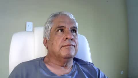 Snapshot of grisa01 chatting on February 4, 2025, 6:27 pm grisa01 online show from February 4, 2025, 6:27 pm