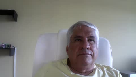 grisa01 online show from November 5, 2025, 12:27 pm