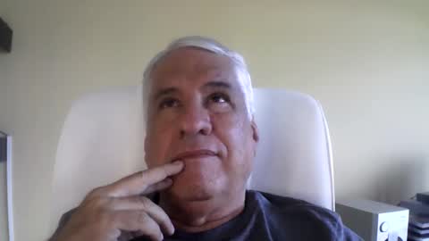 grisa01 online show from November 27, 2025, 1:02 pm