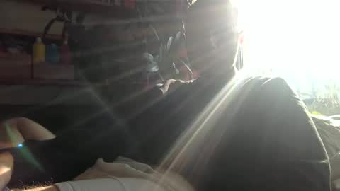 gruendamien online show from February 10, 2025, 1:22 pm