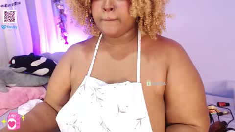 Snapshot of grumosa_velvet chatting on February 22, 2025, 3:01 am Grumosa velvet   online show from February 22, 2025, 3:01 am