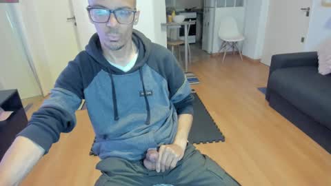 guachin_new online show from September 27, 2025, 12:48 am