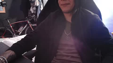 Snapshot of guayaco_ chatting on March 11, 2025, 9:26 pm Guayaco online show from March 11, 2025, 9:26 pm