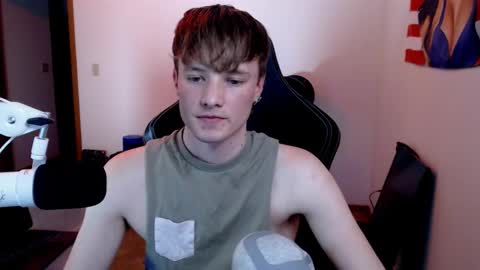 Snapshot of gucciboi4 chatting on February 8, 2025, 3:52 am gucciboi4 online show from February 8, 2025, 3:52 am