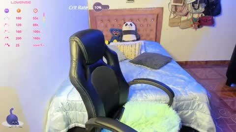 Hello Im Julieta Im 25 years old welcome to my room have fun and be happy. online show from March 11, 2025, 7:58 am