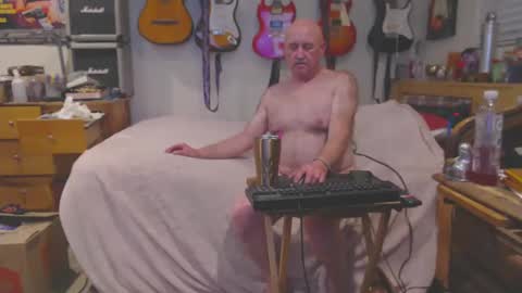 Snapshot of guitarsexgod chatting on February 17, 2025, 10:18 am Mario online show from February 17, 2025, 10:18 am