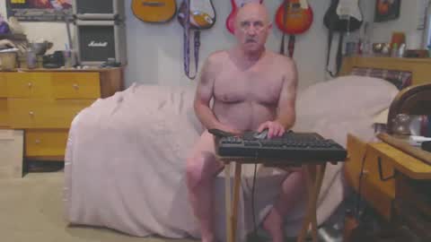 Snapshot of guitarsexgod chatting on February 22, 2025, 6:06 am Mario online show from February 22, 2025, 6:06 am