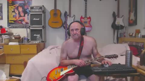 Snapshot of guitarsexgod chatting on March 3, 2025, 11:11 am Mario online show from March 3, 2025, 11:11 am