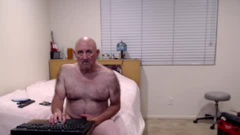 Snapshot of guitarsexgod chatting on March 11, 2025, 3:05 am Mario online show from March 11, 2025, 3:05 am