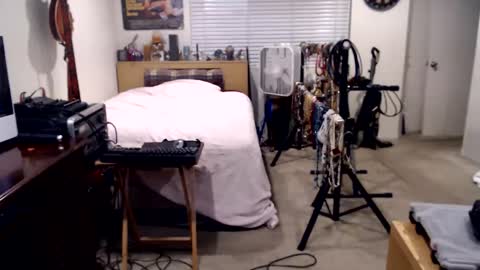 Snapshot of guitarsexgod chatting on September 25, 2025, 6:28 am Mario online show from September 25, 2025, 6:28 am