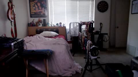 Snapshot of guitarsexgod chatting on September 29, 2025, 11:53 pm Mario online show from September 29, 2025, 11:53 pm