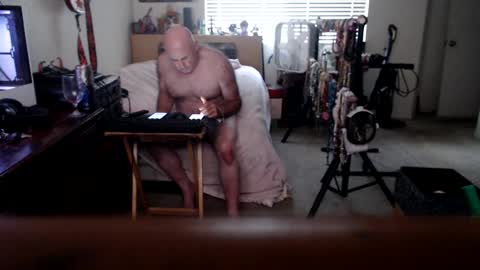 Snapshot of guitarsexgod chatting on September 30, 2025, 6:02 pm Mario online show from September 30, 2025, 6:02 pm