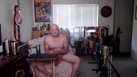 Snapshot of guitarsexgod chatting on October 16, 2025, 6:42 pm Mario online show from October 16, 2025, 6:42 pm