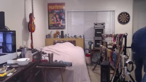 Snapshot of guitarsexgod chatting on November 2, 2025, 12:18 pm Mario online show from November 2, 2025, 12:18 pm