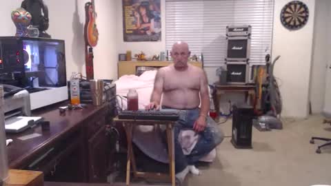 Snapshot of guitarsexgod chatting on December 1, 2025, 11:15 am Mario online show from December 1, 2025, 11:15 am