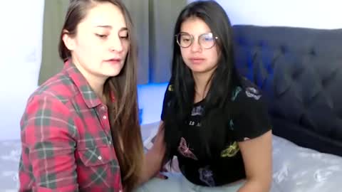 Snapshot of gumball_room chatting on January 14, 2025, 12:11 am Vane blonde and Hazell black hair online show from January 14, 2025, 12:11 am