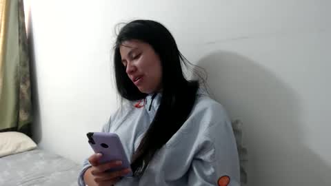 Vane blonde and Hazell black hair online show from November 10, 2025, 3:33 pm