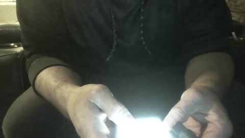 Snapshot of guy8inches4u chatting on September 21, 2025, 3:46 pm guy8inches4u online show from September 21, 2025, 3:46 pm