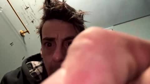 guy_shy420 online show from November 11, 2025, 10:15 am