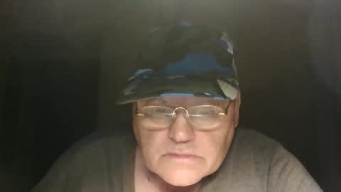 Snapshot of guyboy73 chatting on September 18, 2025, 12:23 am guyboy73 online show from September 18, 2025, 12:23 am
