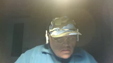 Snapshot of guyboy73 chatting on October 17, 2025, 11:29 pm guyboy73 online show from October 17, 2025, 11:29 pm