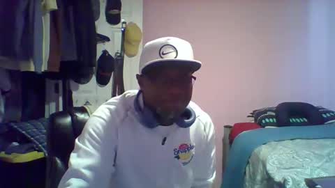 gyesaw1970 online show from November 7, 2025, 6:08 pm