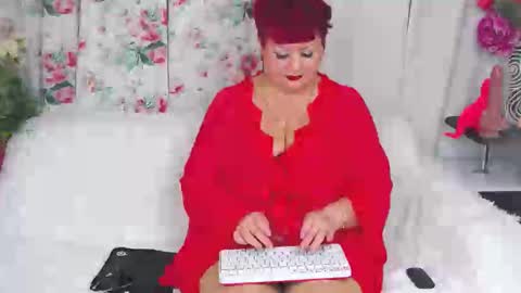 Snapshot of gypsygranny chatting on December 6, 2024, 9:32 am Eva online show from December 6, 2024, 9:32 am