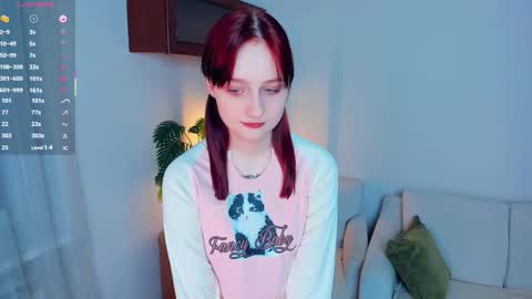 Kelly  Lilly online show from December 17, 2025, 6:58 pm