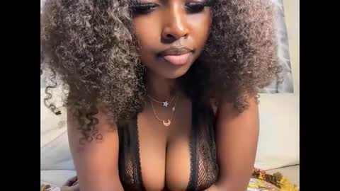 h_o_t_goddess online show from December 19, 2025, 4:30 am