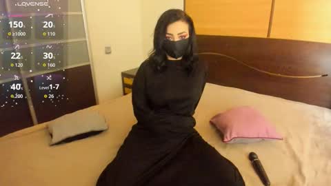 Snapshot of habibi_moon chatting on November 11, 2025, 2:55 am Linda online show from November 11, 2025, 2:55 am