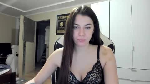 Snapshot of hailey_beauty chatting on November 21, 2025, 5:22 pm Sk pe Anya388109 online show from November 21, 2025, 5:22 pm