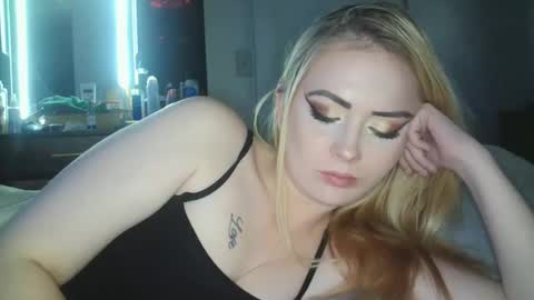 Snapshot of haileyakuma69 chatting on February 5, 2025, 7:18 am Hailey and d online show from February 5, 2025, 7:18 am