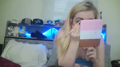 Snapshot of haileyakuma69 chatting on March 4, 2025, 11:00 pm Hailey and d online show from March 4, 2025, 11:00 pm