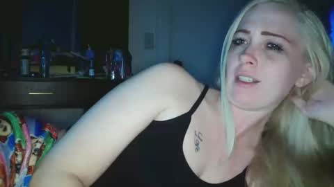 Snapshot of haileyakuma69 chatting on October 16, 2025, 7:42 am Hailey and d online show from October 16, 2025, 7:42 am