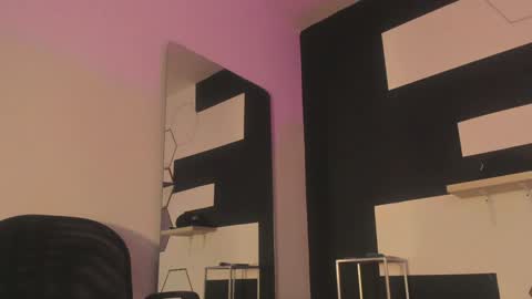 haileycat_ online show from January 22, 2025, 1:10 am